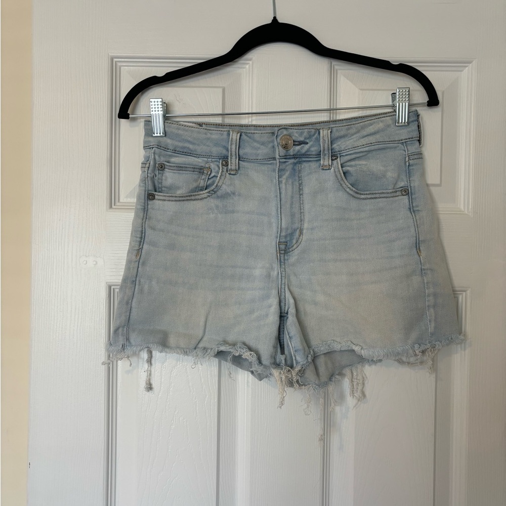 AE Jeans Shorts | Hi-Rise Shortie | 8 | Light Wash | Great Condition